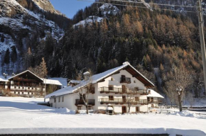 Flora Alpina apartments-Residenza Verdebjo Gressoney-Saint-Jean
